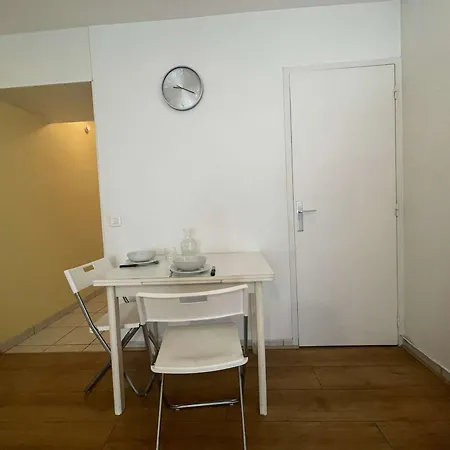 Apartment Cosy Au Coeur De La Rochelle, Proche Vieux Port Et Plage, Avec Confort Et Menage Inclus - Fr-1-246-621